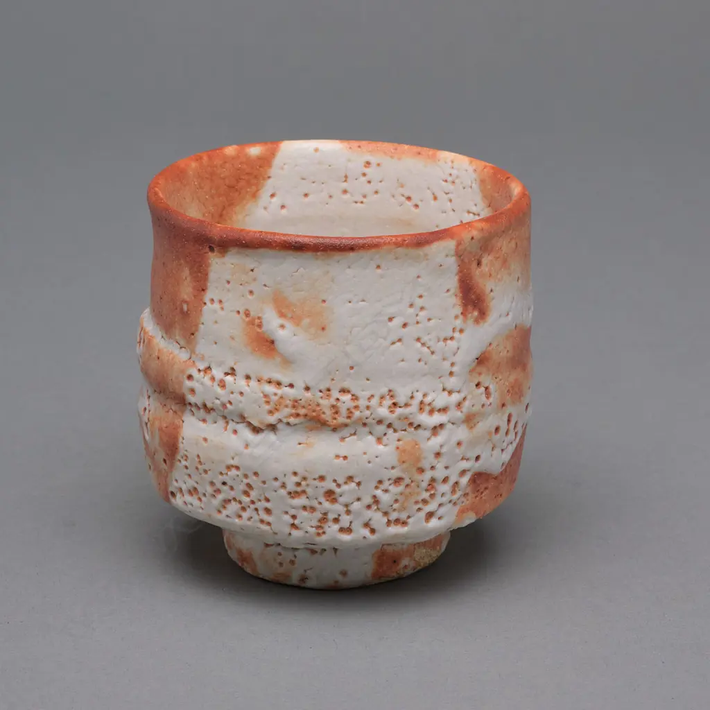 Stoneware tea bowl (chawan) - Shino ware – Japan - late 20thC, Image 1++